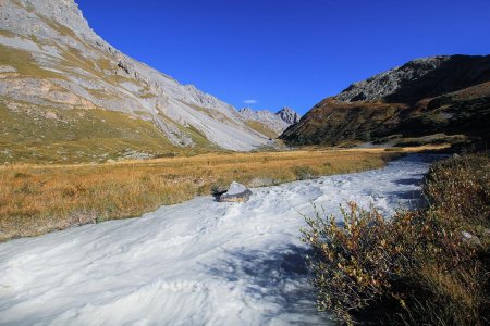 Le Doron des Allues d’une eau laiteuse