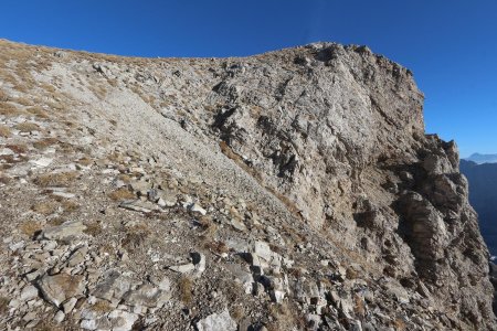 Du haut du couloir, la pointe 2273.