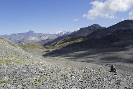  vue arrière sur le Vallon des Fours