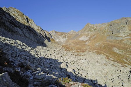 le pierrier avant le lac