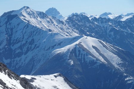 Têtes de Moïse et de Siguret dominant la Pointe de Côte Belle où j’étais la veille