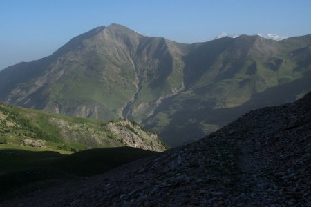 Avec derrière, la Petite Autane