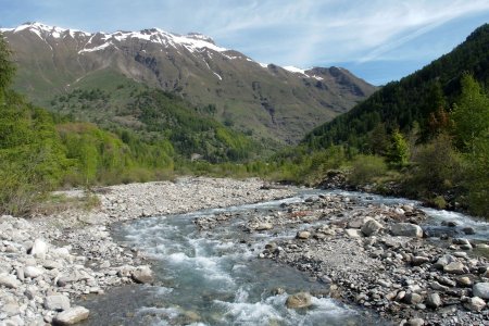 La vue au nord, avec le Barle