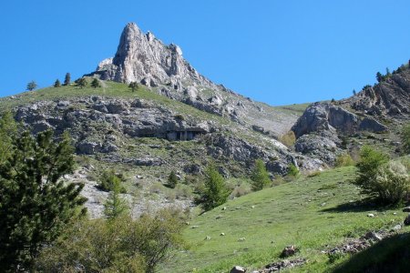 Belles arêtes rocheuses de la Montagne de Chaudun