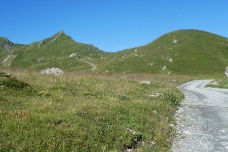 L’ensemble de la crête d’Arpire Nord et sa pointe centrale