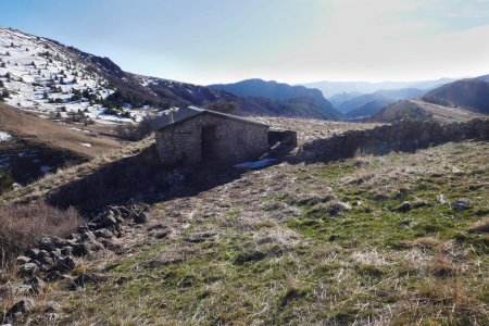 La petite cabane ouverte.