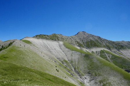 Le Caduc et ses belles crêtes.