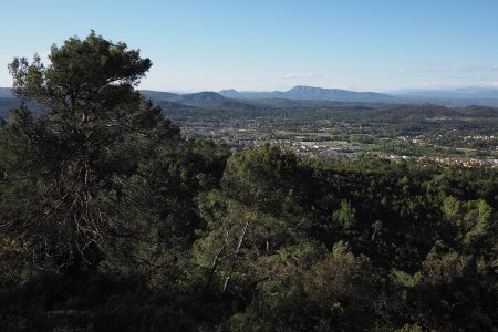 Vue vers Brignoles et le Gros Bessillon