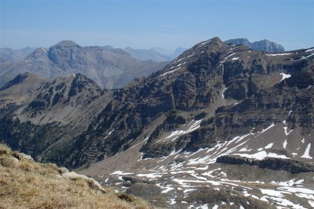 Au sommet, vue sur les Séolanes