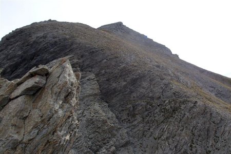 Vue sur le début de la crête et le sentier de retour