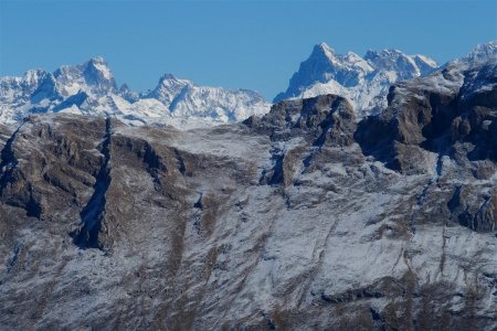 Les Ecrins au loin