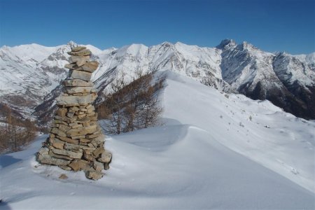 Cairn sur la crête