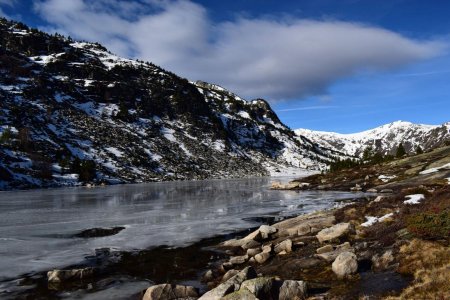 L’Etang d’Escalès, bien gelé.