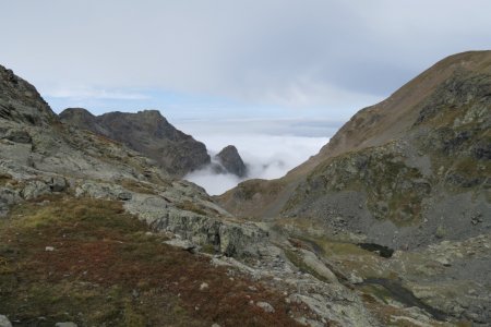 Vue arrière, à G Le Grand Colon