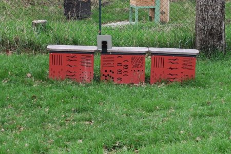 Banc refuge pour insectes