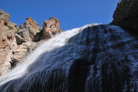 Au plus près de la cascade Bodonad, l’air est vivifiant !