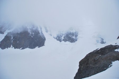 Les nuages sont très bas sur le Glacier Blanc