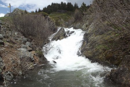 A La Barrière, le ruisseau de Rioupéroux