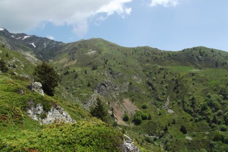 Vue arrière vers le Sommet de la Cavale