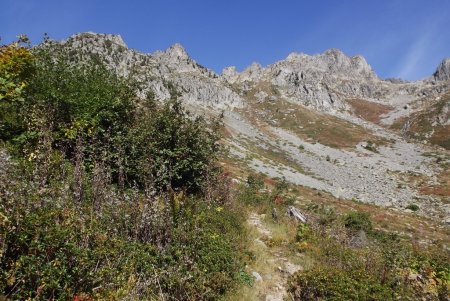  A la Berche, vue sur la montée vers le Pas du Pin