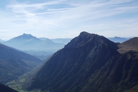 La vallée de la Roizonne au pied du Tabor et face à l’Obiou