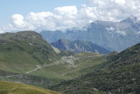 Col de la Croix de Fer, bien peuplé...