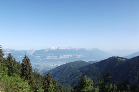 Vue sur la Chartreuse en montant au lac