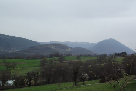 Vue arrière sur le massif du Senépy