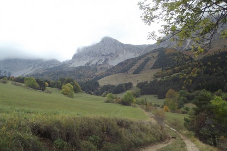 Au retour, vue arrière sur Pierre Blanche