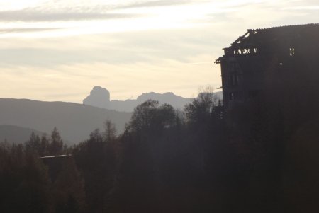 Fantôme de la station et Mont-Aiguille