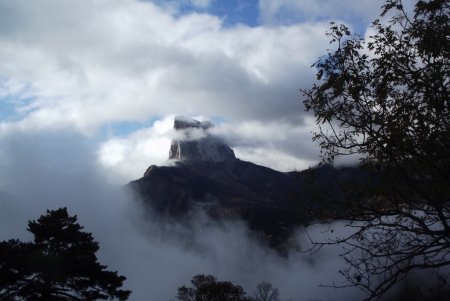 Mont-Aiguille enrubanné