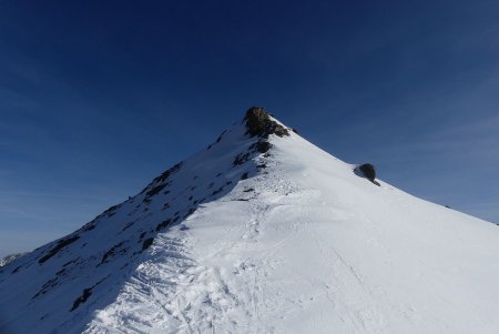 La Tête de Longet. Il faut rester en dessous à droite pour plus de facilité.