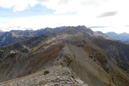 Dans le rétro. L’Aiguillette au fond.