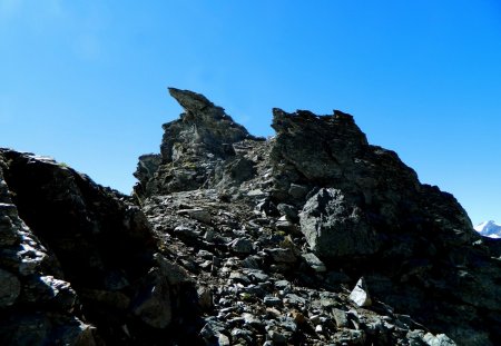 Sur l’arête.