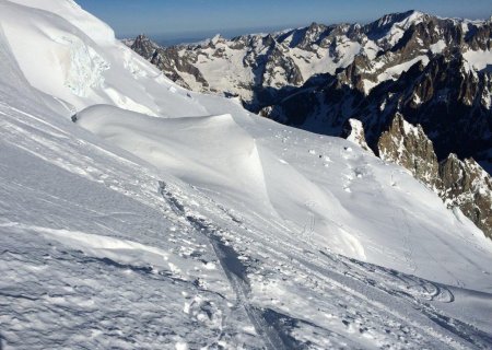 au loin l’arête S du Râteau