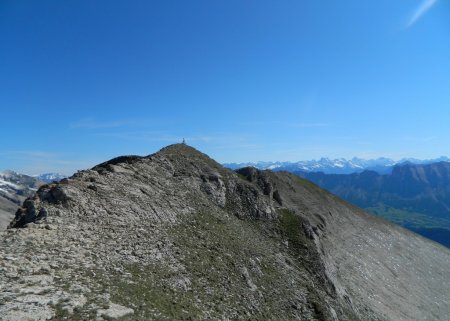 Le Rocher Rond vu de l’antécime sud-ouest.