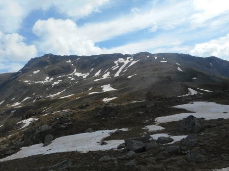 Cime de l’Eschillon à gauche - Crête à rejoindre - Tête de la Gipière à droite.