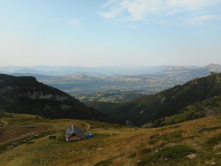 Dans le rétro, chalet d’alpage et gapençais.