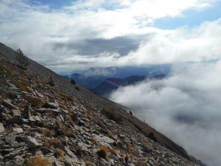 Descente du pierrier de la face Sud-Ouest de la Tête des Ormans pour le retour.