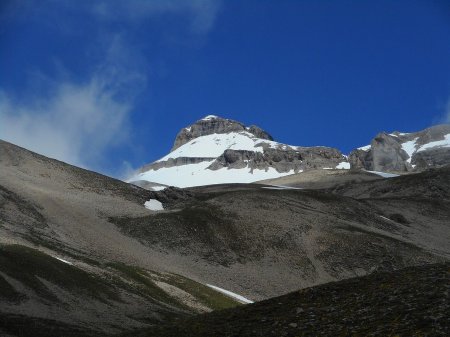 Fenêtre sur le Grand Ferrand.