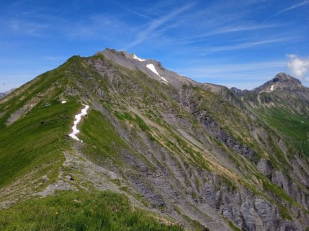 Petite vue rétro sur la moitié de l’arête Sud !