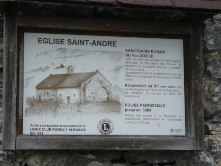 Quelques travaux de sauvegarde des ruines.