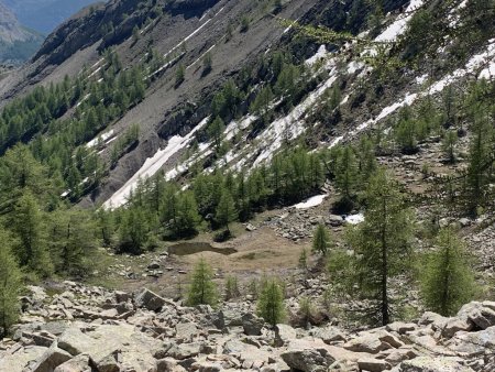 Petit lac non marqué sur la carte.