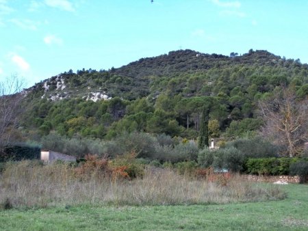 La colline de Paracol et sa croix.