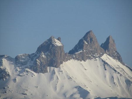 les Aiguilles d’Arves zoomées depuis Léard