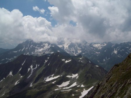 Le Grand Miceau et le Pic du Frêne dans les nuages