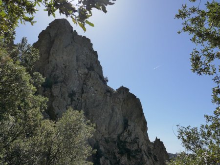 Rien d’étonnant à ce que le massif soit fréquenté par les grimpeurs...