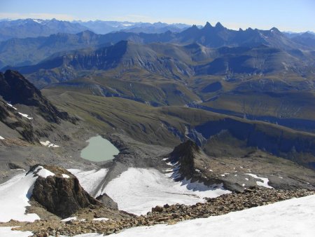 Vers le lac des Quirlies, les Aiguilles d’Arves...