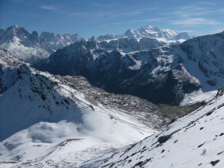 Les Aiguilles Rouges et le Mont Blanc