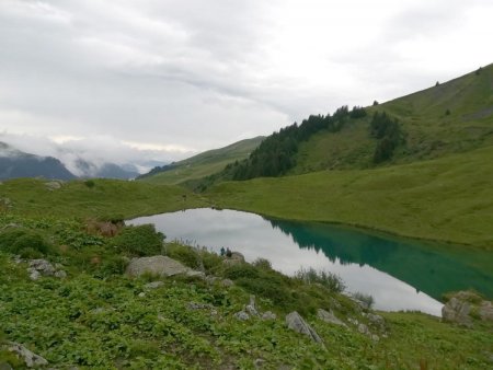 Lac des Fées vu du dessus.